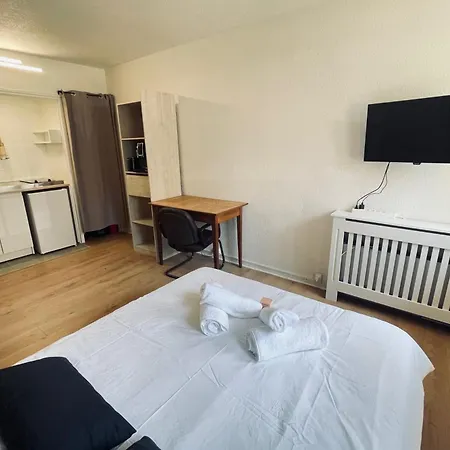 Of 21m 2 Near The Heart Of *