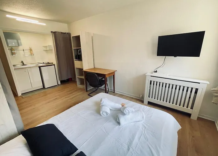 Of 21m 2 Near The Heart Of *